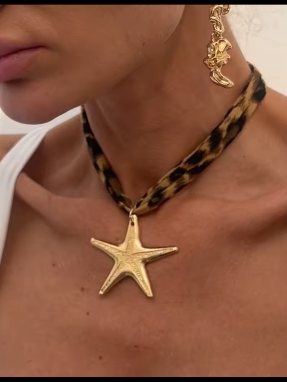 Gold Starfish Pendant Choker with Leopard Ribbon